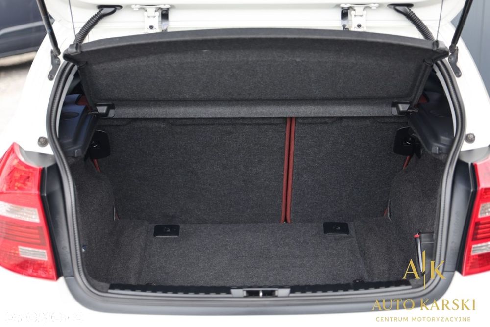 BMW Seria 1 - 30