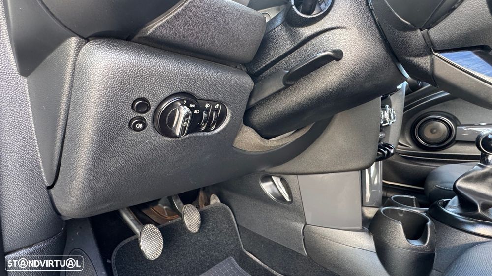 MINI 3 Portas Cooper D - 27