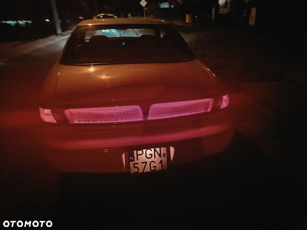Lincoln Mark - 16