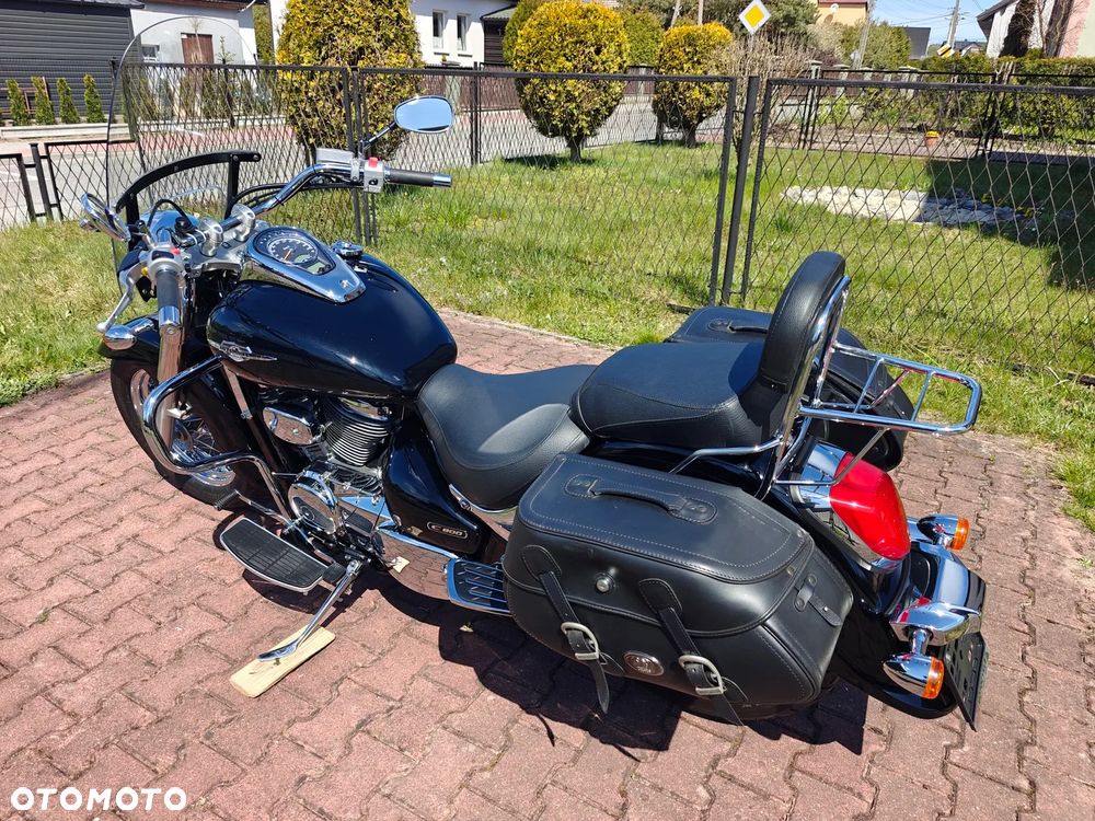 Suzuki Intruder - 18
