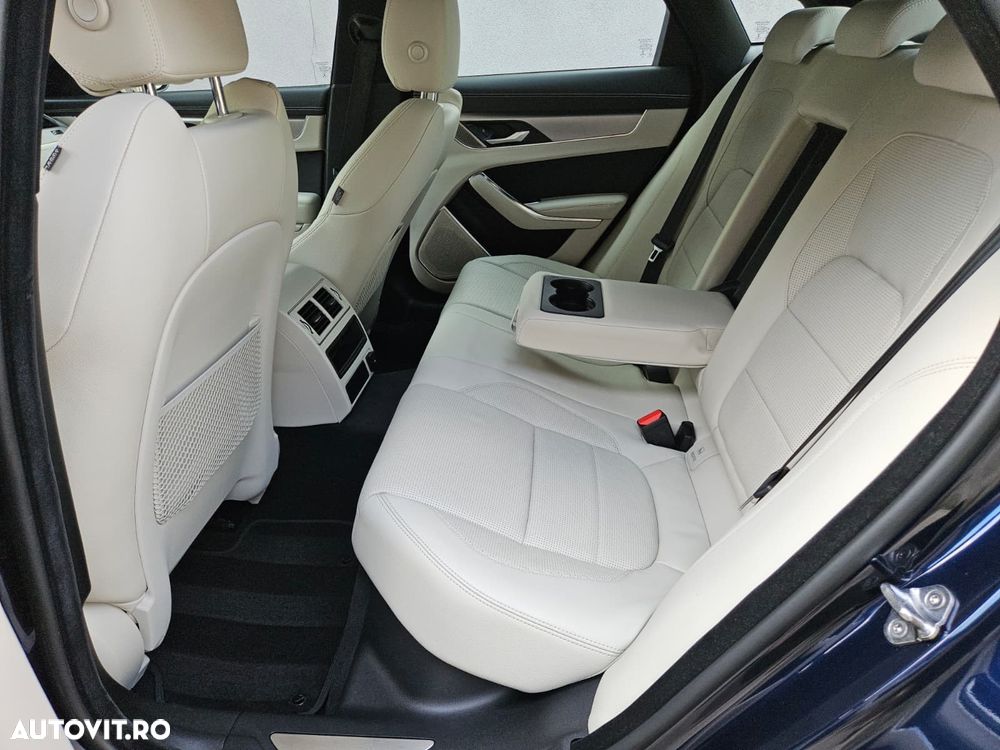 Jaguar XF D200 AWD R-Dynamic SE - 5