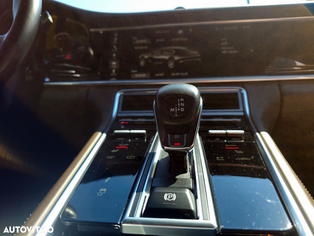 Porsche Panamera 4S - 19