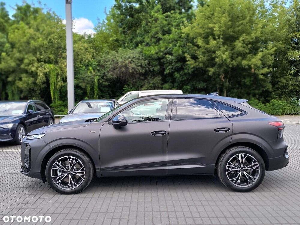 Audi Q3 Sportback - 9
