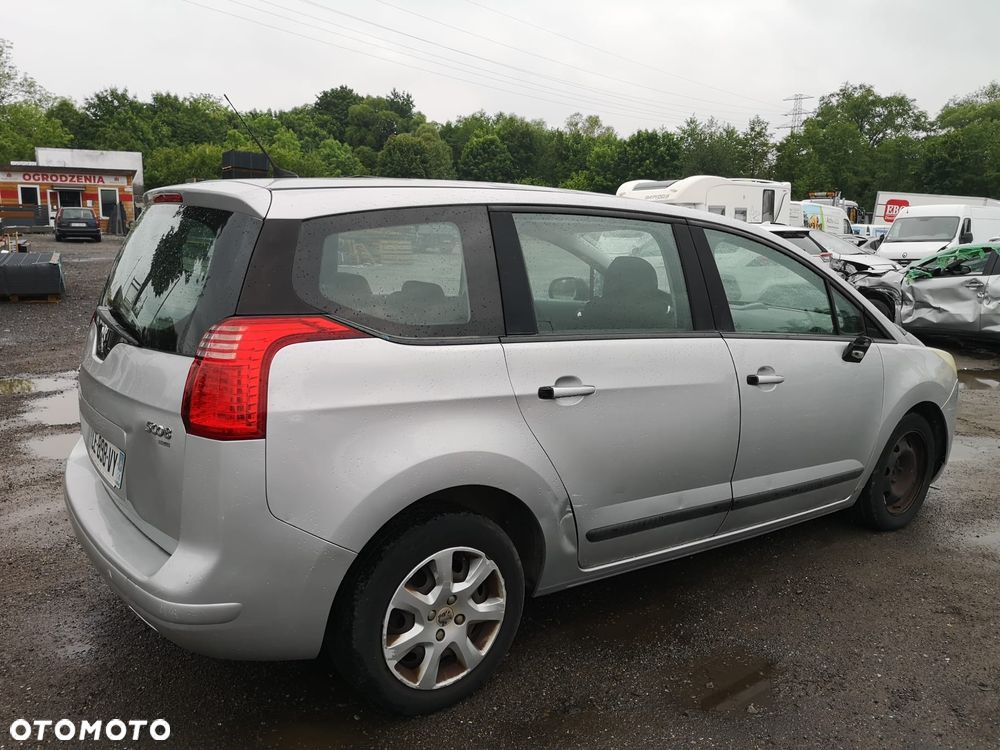 Peugeot 5008 1.6 HDi Premium - 10