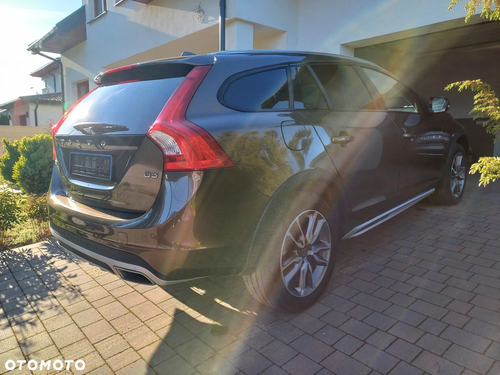 Volvo V60 Cross Country D3 Drive-E Momentum - 15