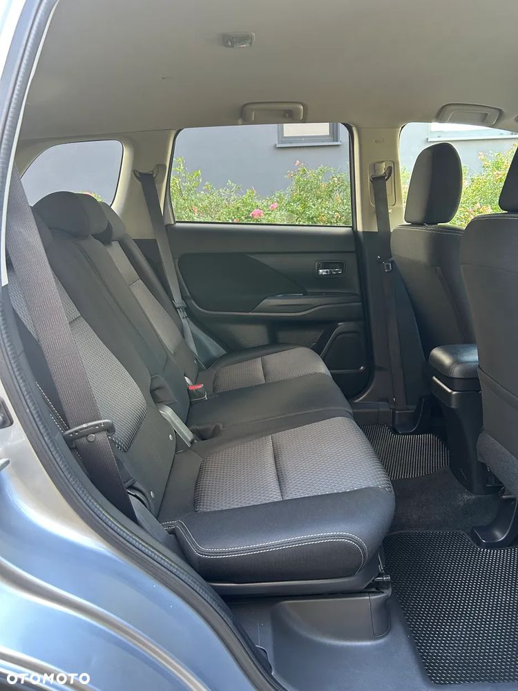 Mitsubishi Outlander 2.2 DI-D 4WD Automatik Intense - 9