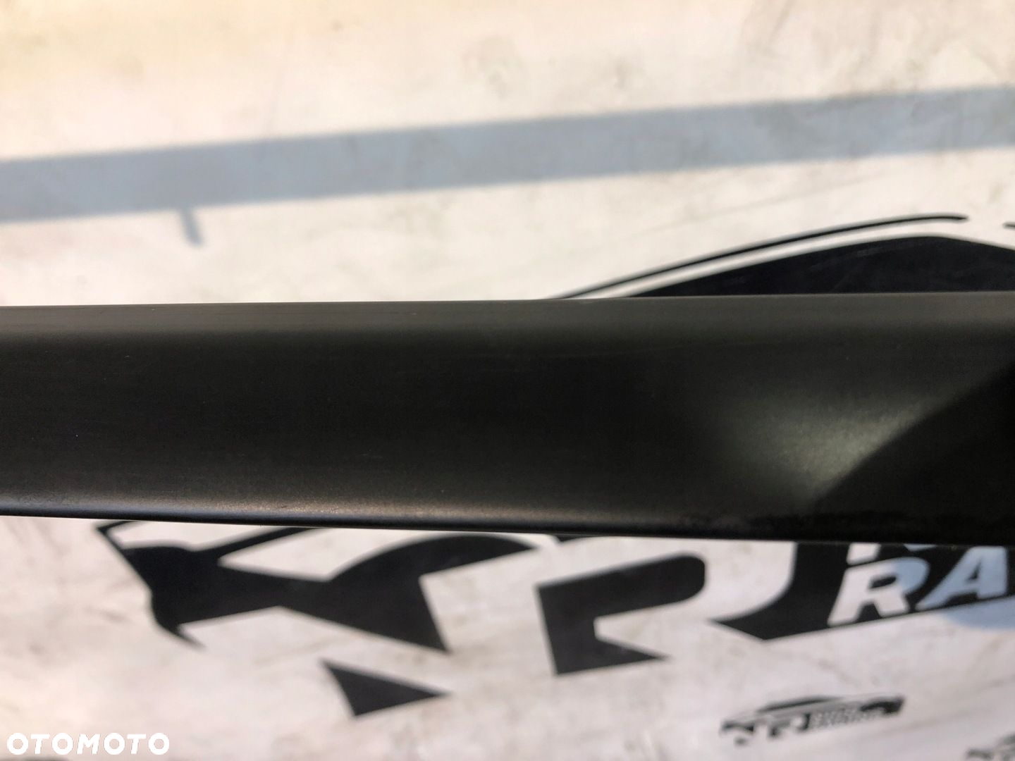 RELING DACHOWY PRAWY AUDI A4 B9 CZARNY MAT - 11