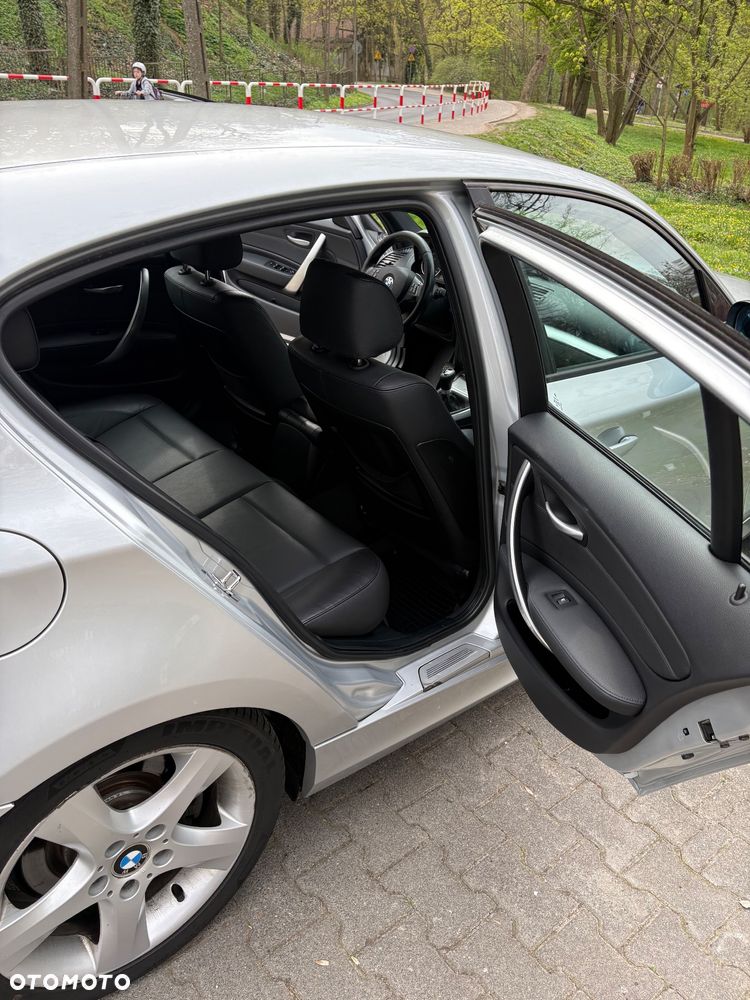 BMW Seria 1 118d DPF Edition Sport - 11