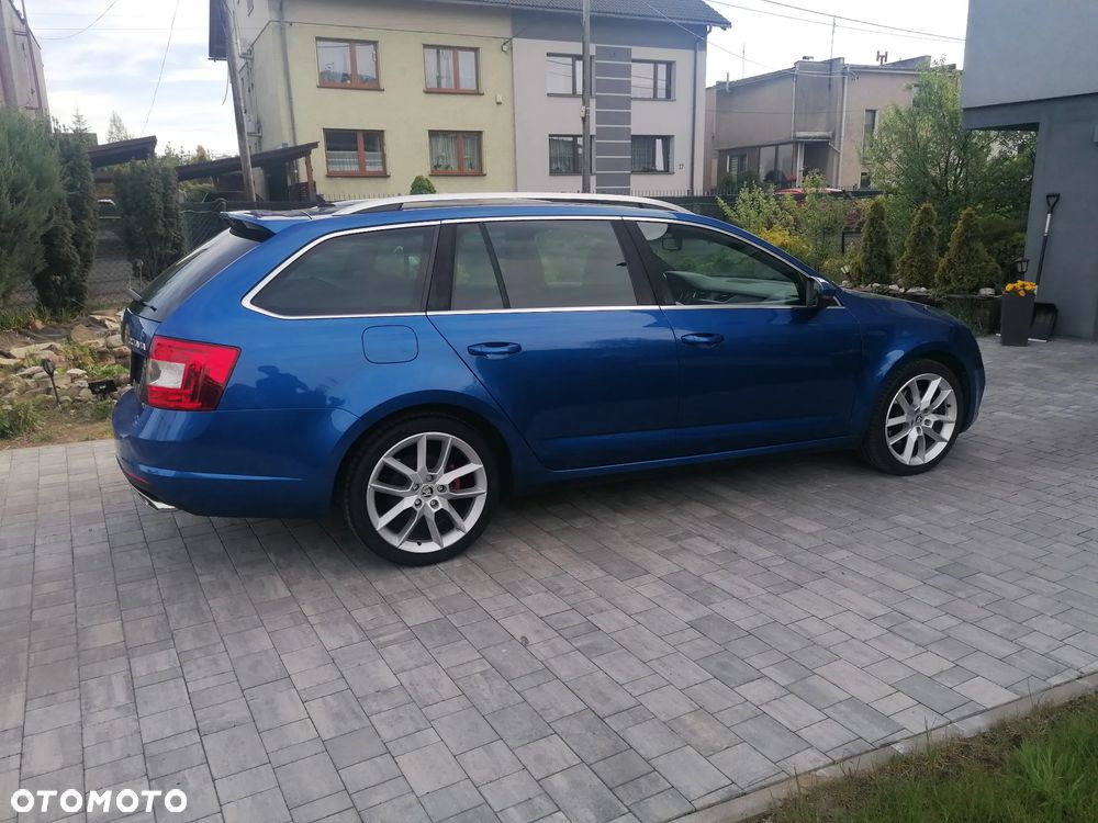 Skoda Octavia 2.0 TDI (Green tec) DSG RS - 3