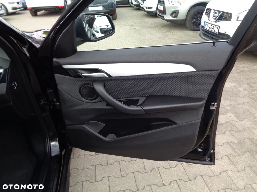 BMW X1 sDrive18d Sport Line - 19