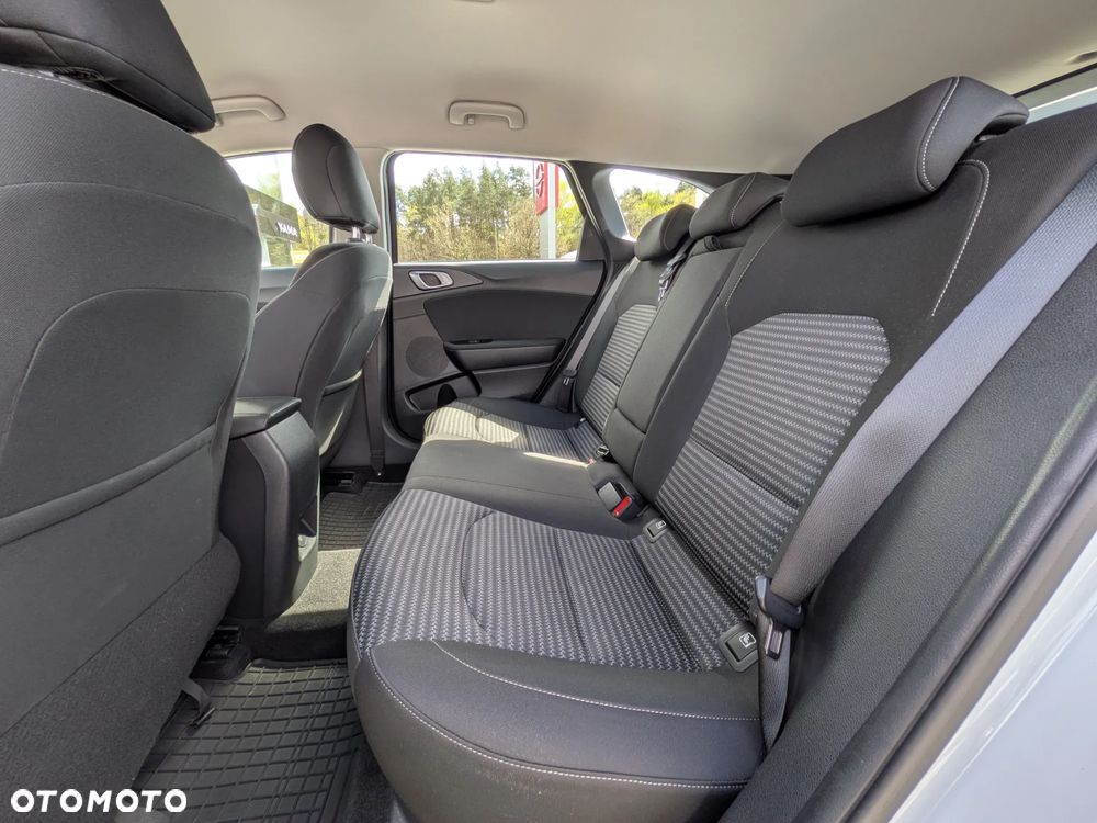 Kia Ceed 1.5 T-GDI L - 12