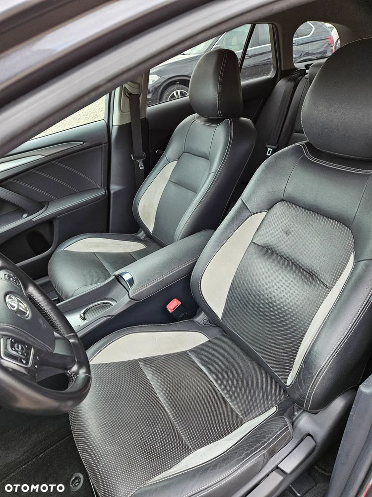 Toyota Avensis 1.8 Premium MS - 13