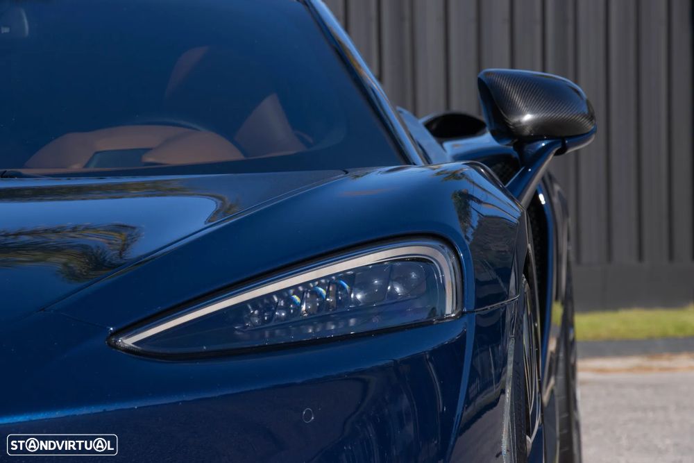 McLaren GT - 8