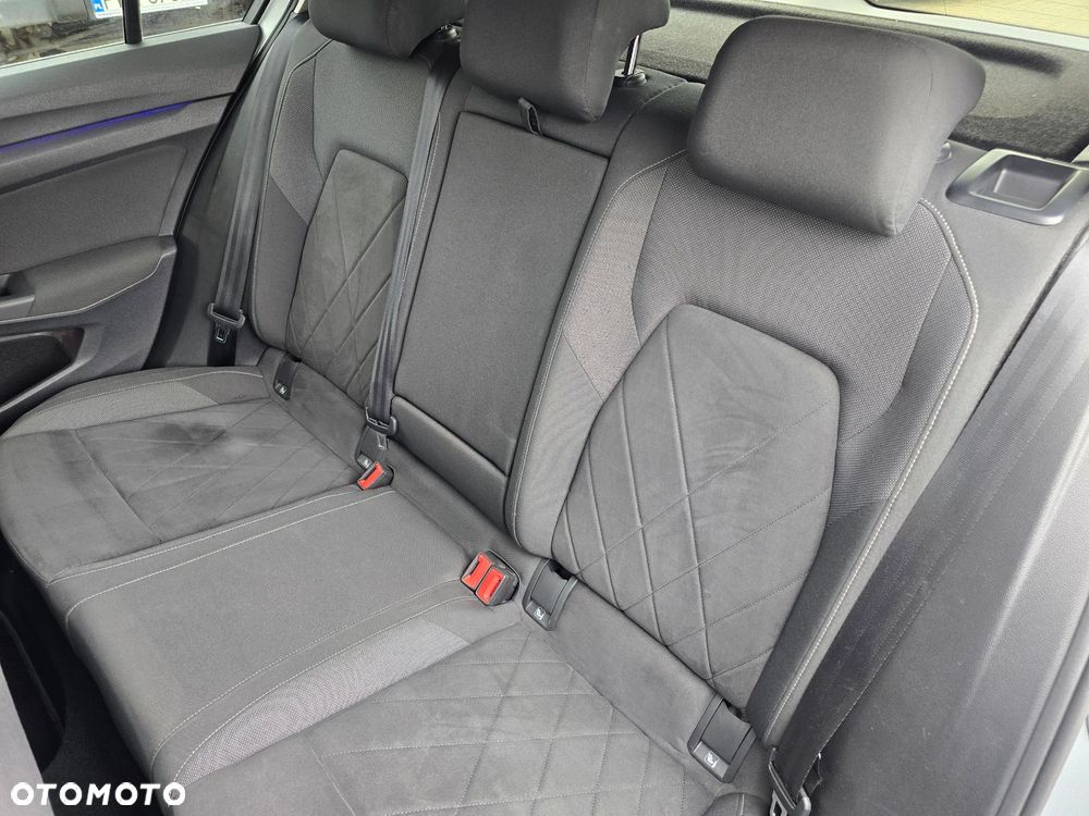 Volkswagen Golf - 13