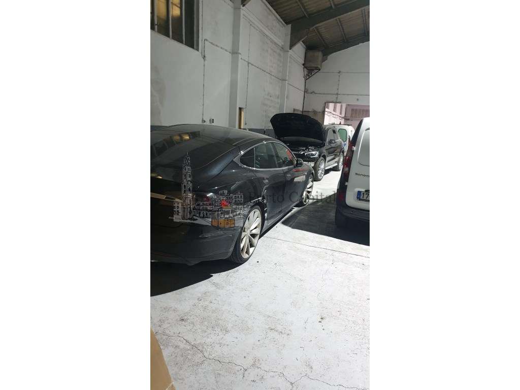 EXCELENTE ARMAZEM EM PLENA ZONA INDUSTRIAL DA MAIA COM 1.664 M2
CO... - Grande imagem: 5/20