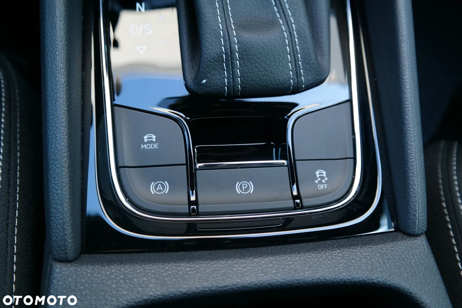 Skoda Karoq 1.5 TSI ACT Sportline DSG - 34