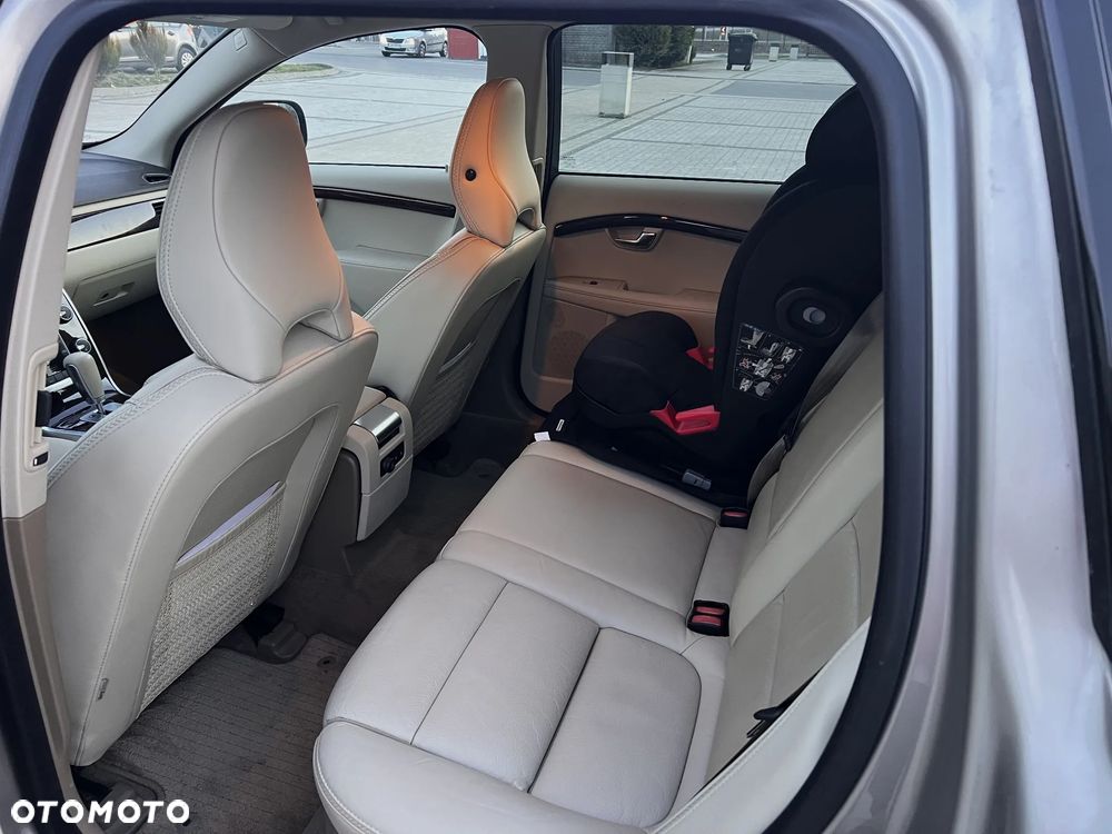 Volvo XC 70 - 14