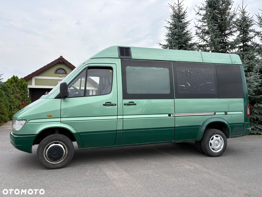 Mercedes-Benz Sprinter - 2