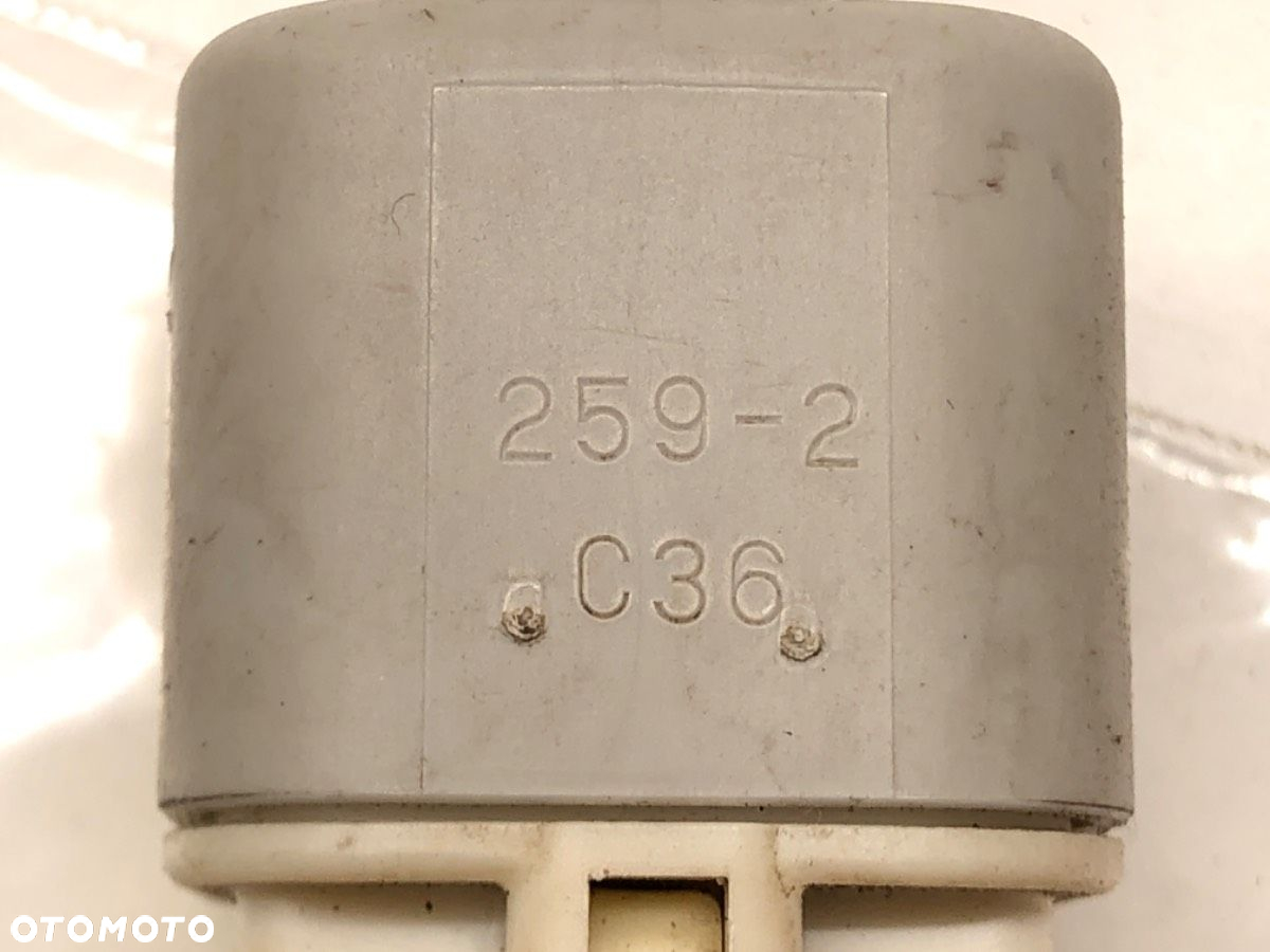 CZUJNIK STOP - 86.00 PLN - SUZUKI JIMNY samochód terenowy zamknięty (SN) 1998 - 2022 1.3 16V 4WD - 4