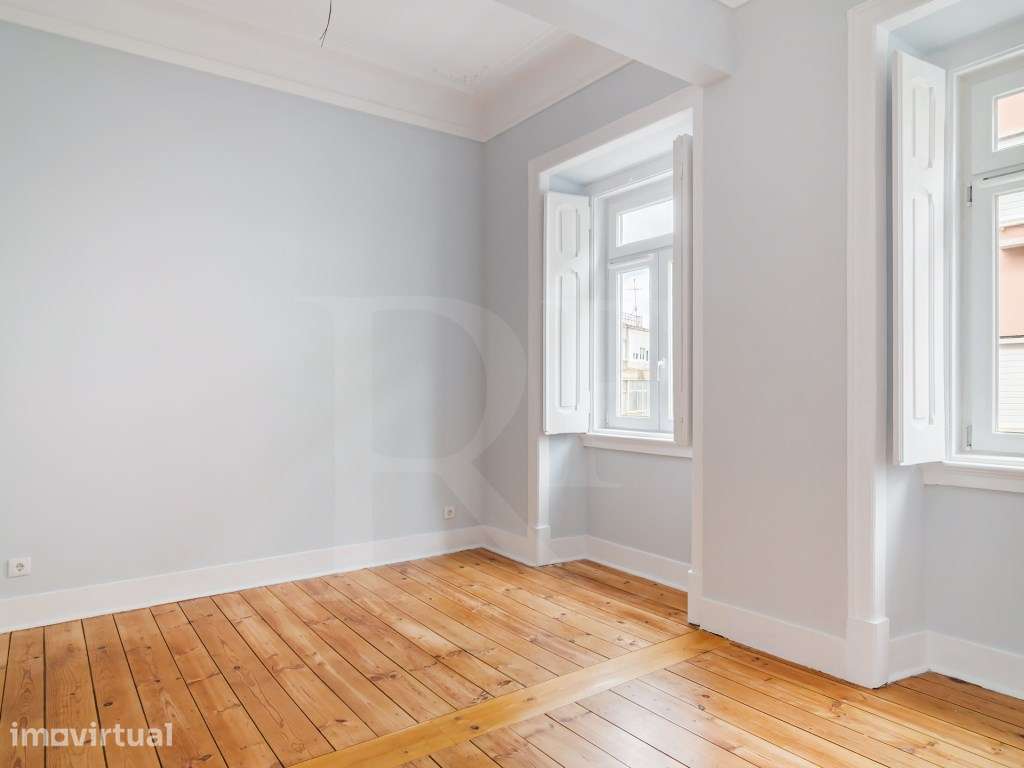 Apartamento T2+1 Reabilitado junto à Alameda - Lisboa - Grande imagem: 2/31