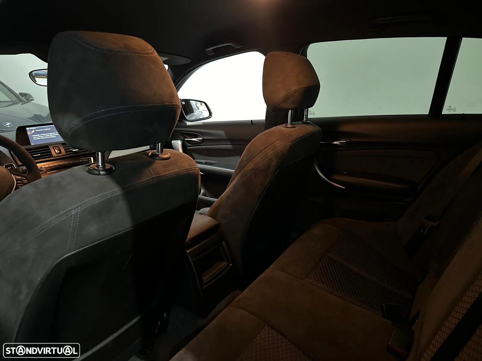 BMW 118 d Pack M - 30