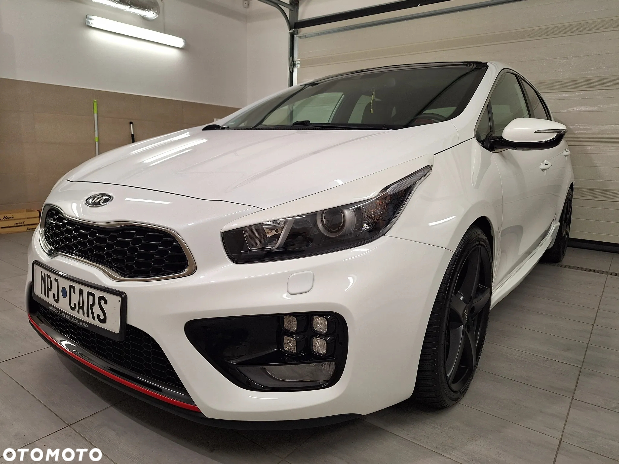 Kia Ceed 1.6 T-GDI GT - 4