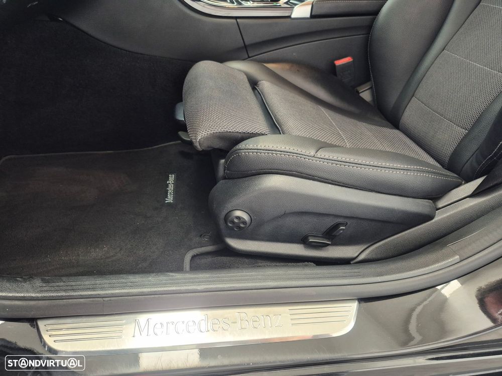 Mercedes-Benz C 220 d 4Matic 7G-TRONIC AMG Line - 12
