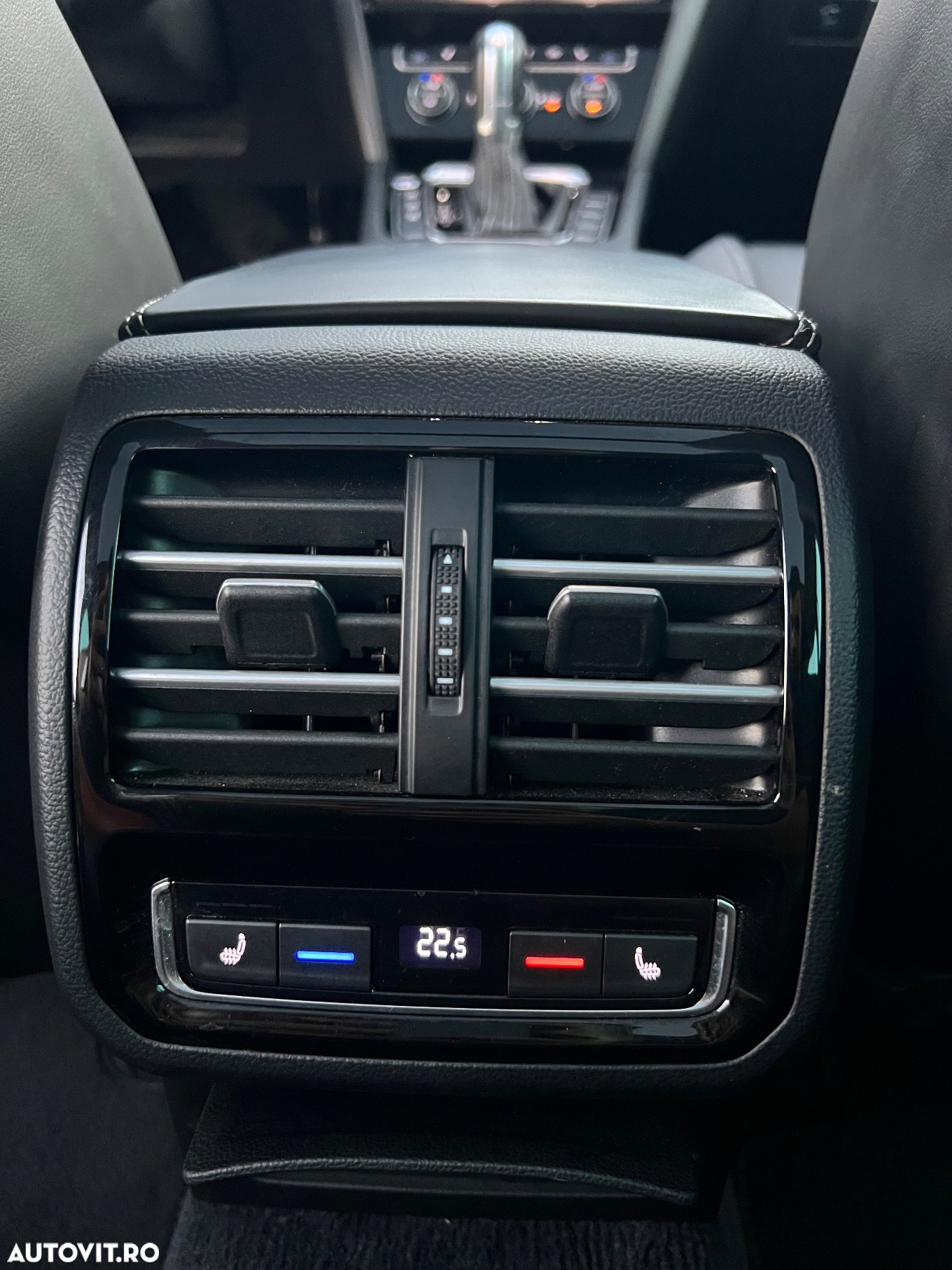 Volkswagen Passat Variant 2.0 TDI DSG 4Motion Highline - 17