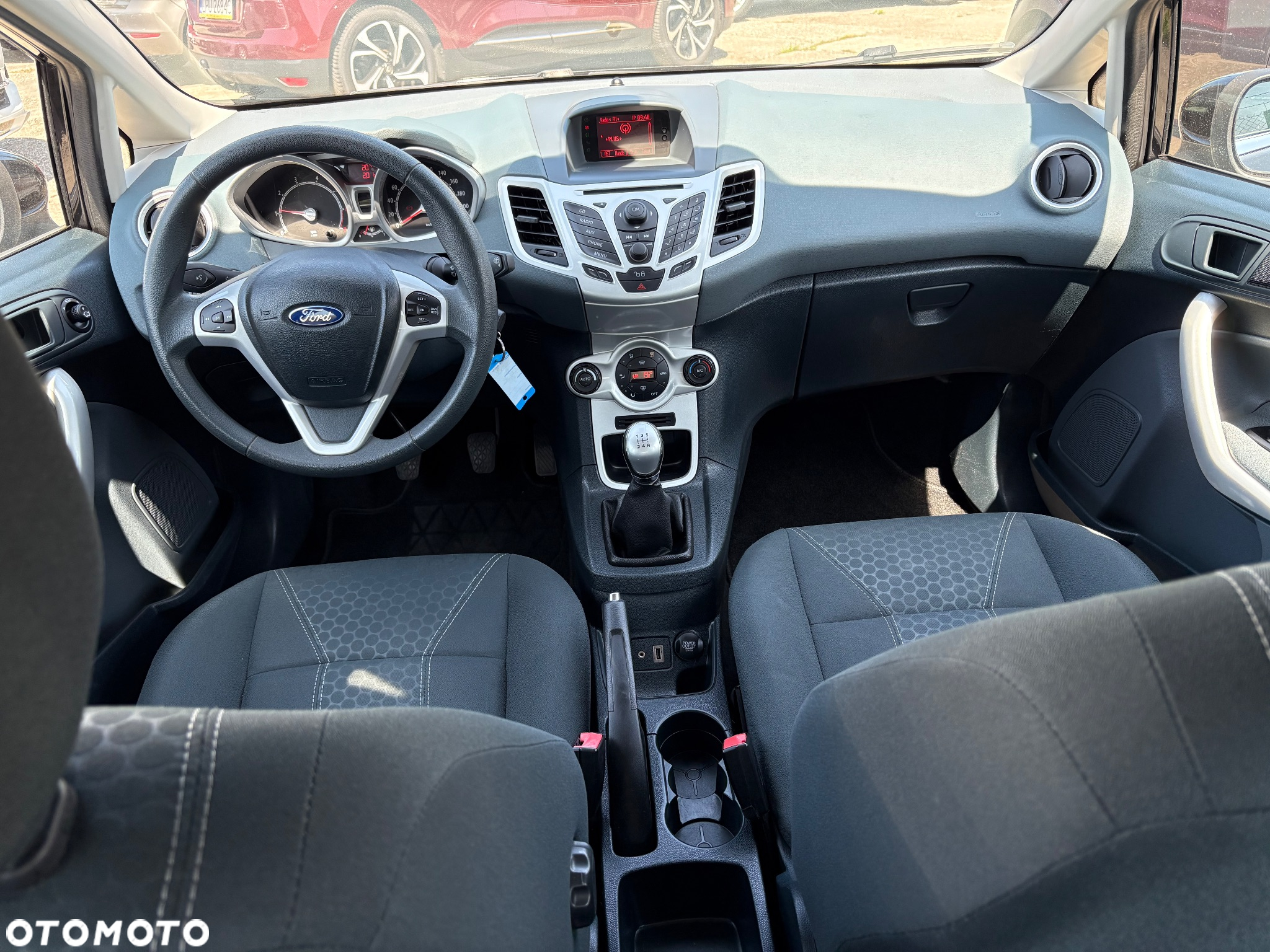 Ford Fiesta 1.6 Titanium - 21
