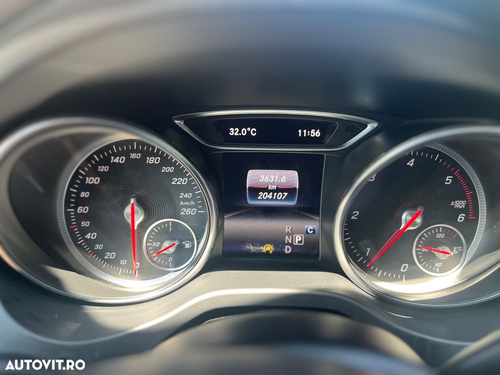 Mercedes-Benz GLA 220 d 7G-DCT AMG Line - 13