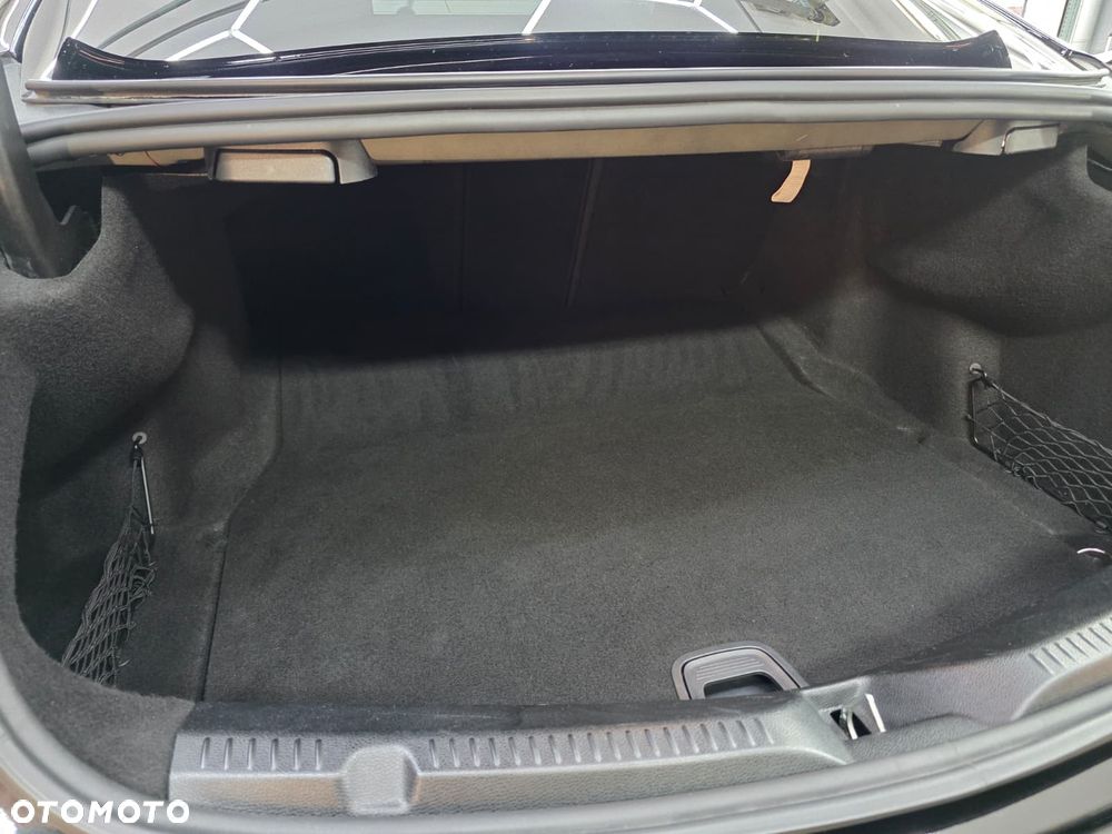 Mercedes-Benz Klasa E 220 d 4-Matic 9G-TRONIC - 19