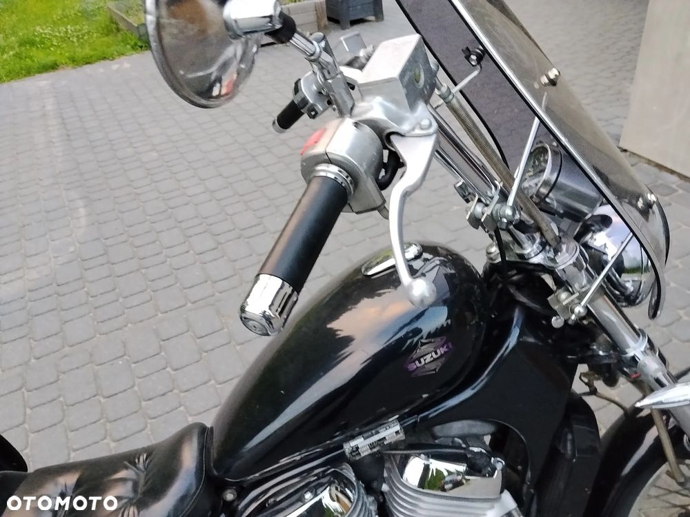 Suzuki Intruder - 5