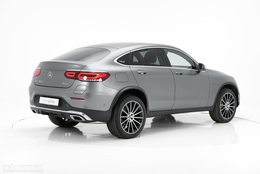 Mercedes-Benz GLC 300 de Coupe 4Matic 9G-TRONIC AMG Line - 3