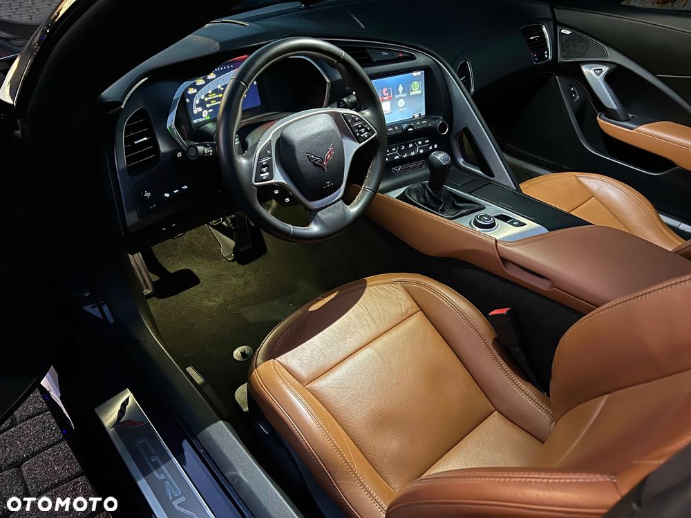 Chevrolet Corvette - 18