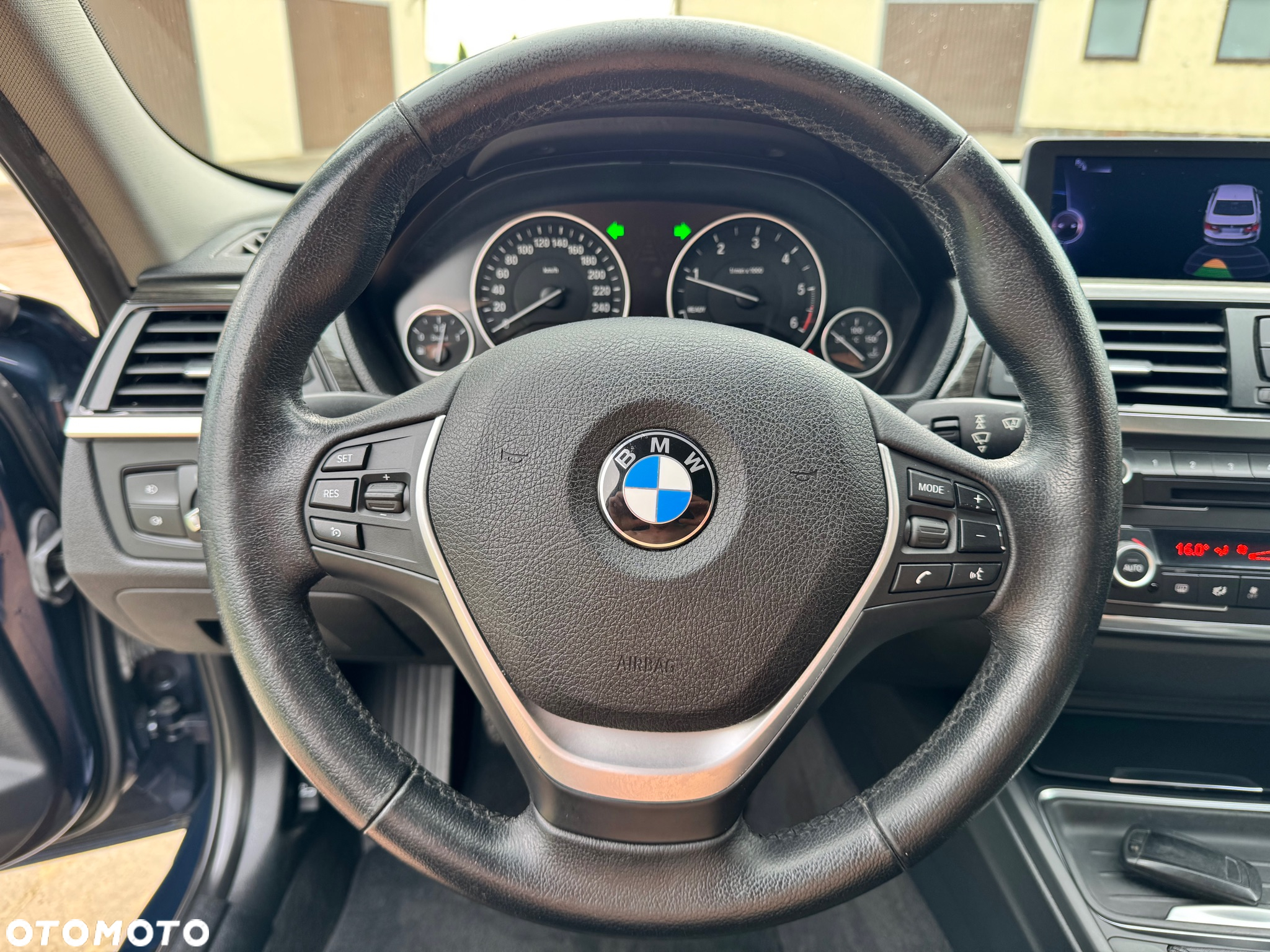 BMW Seria 3 318d Luxury Line - 18