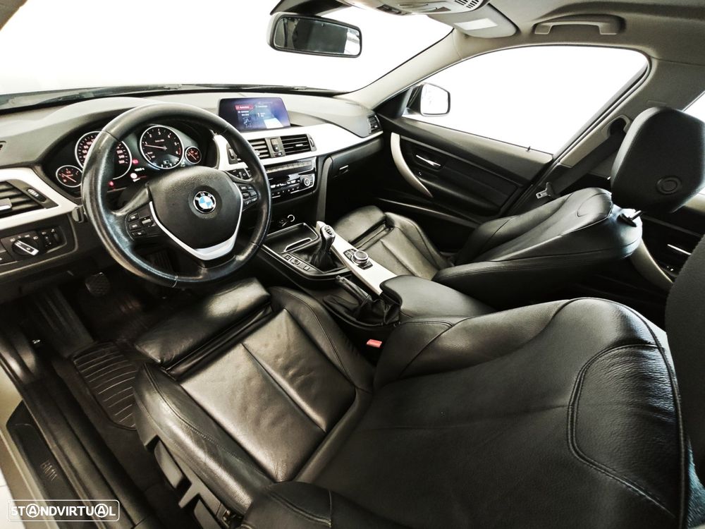 BMW 318 d Touring Line Luxury - 48