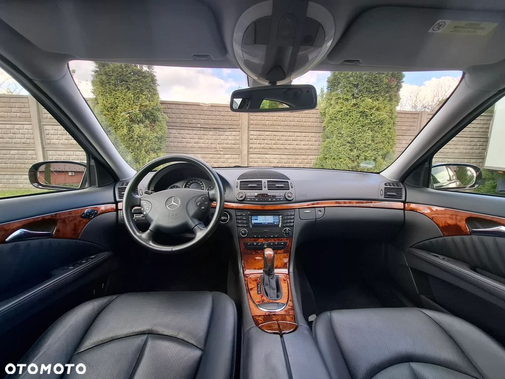 Mercedes-Benz Klasa E 320 4-Matic Avantgarde - 33