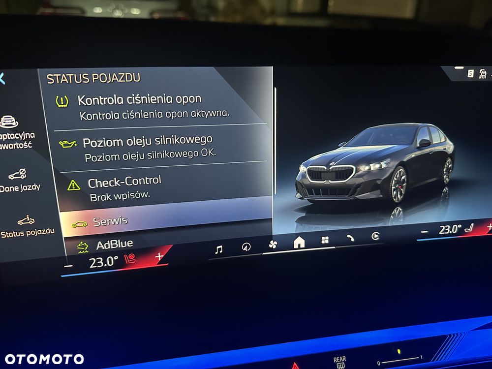 BMW Seria 5 520i mHEV - 32