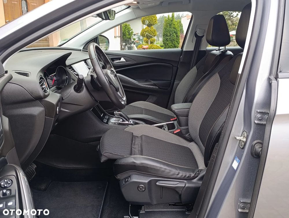 Opel Grandland X Plug-in-Hybrid4 1.6 DI Start/Stop Business INNOVATION - 18