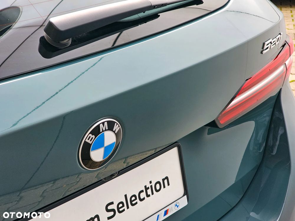 BMW Seria 5 520i - 11