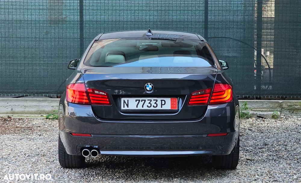 BMW Seria 5 520d Aut. Luxury Line - 19