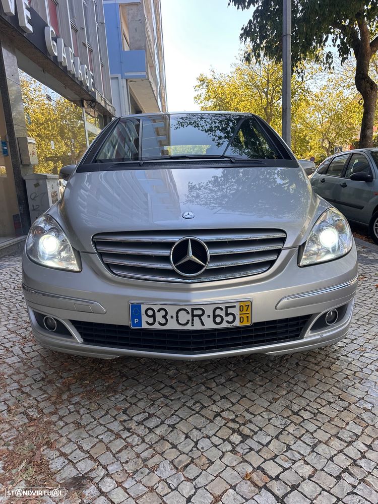 Mercedes-Benz B 200 CDi - 2