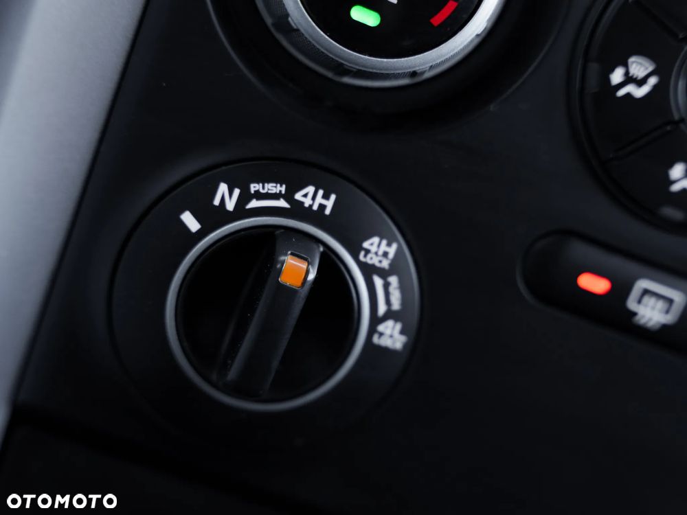 Suzuki Grand Vitara 1.9 DDiS Comfort + DPF Family - 22