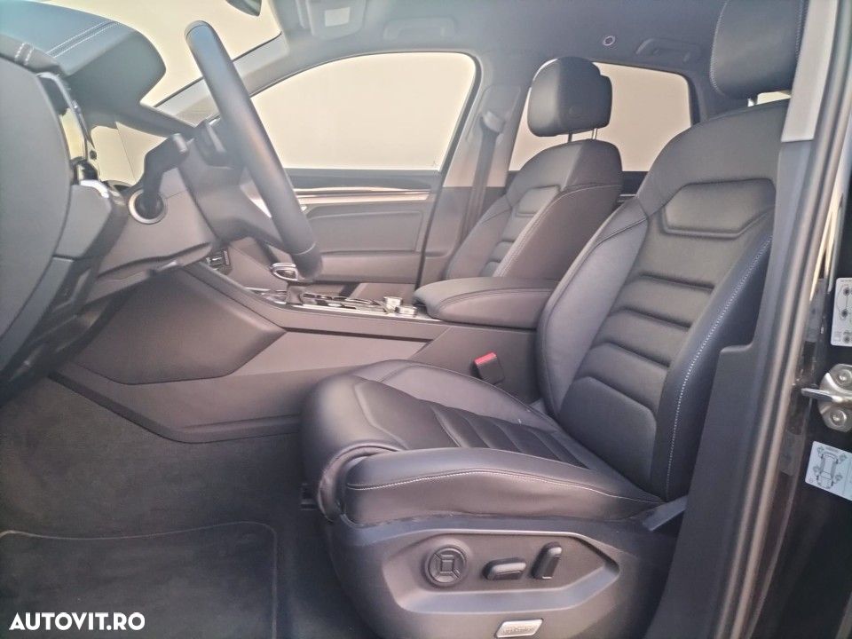 Volkswagen Touareg - 17