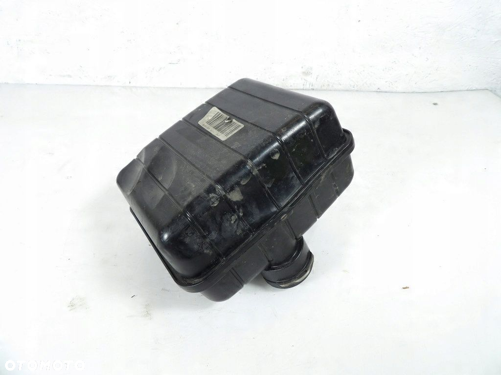 BMW 5 F10 F11 2.0D REZONATOR POWIETRZA 8512249 - 2