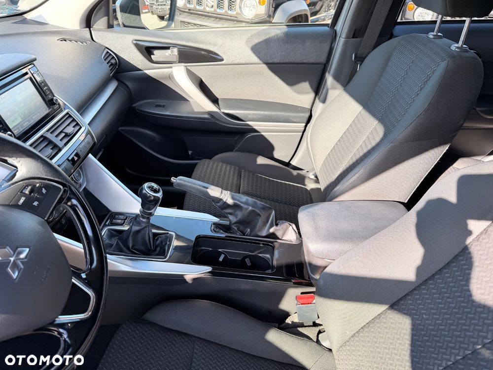 Mitsubishi Eclipse Cross 1.5 T GPF Invite - 17