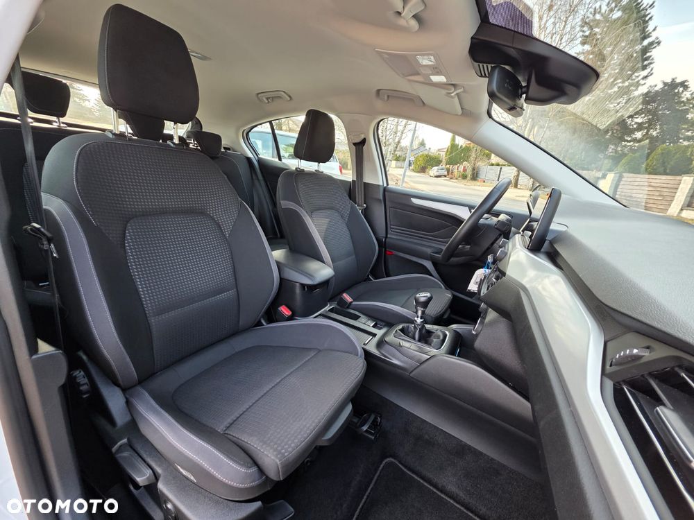 Ford Focus 1.0 EcoBoost Trend Edition Business - 20