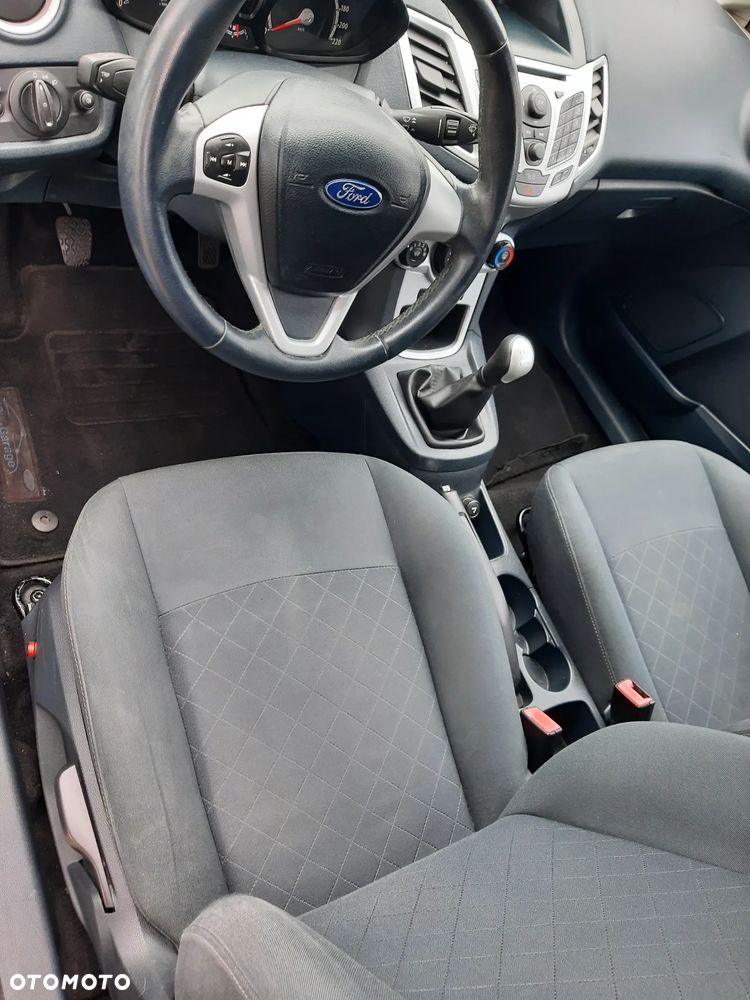Ford Fiesta 1.4 Ghia - 18