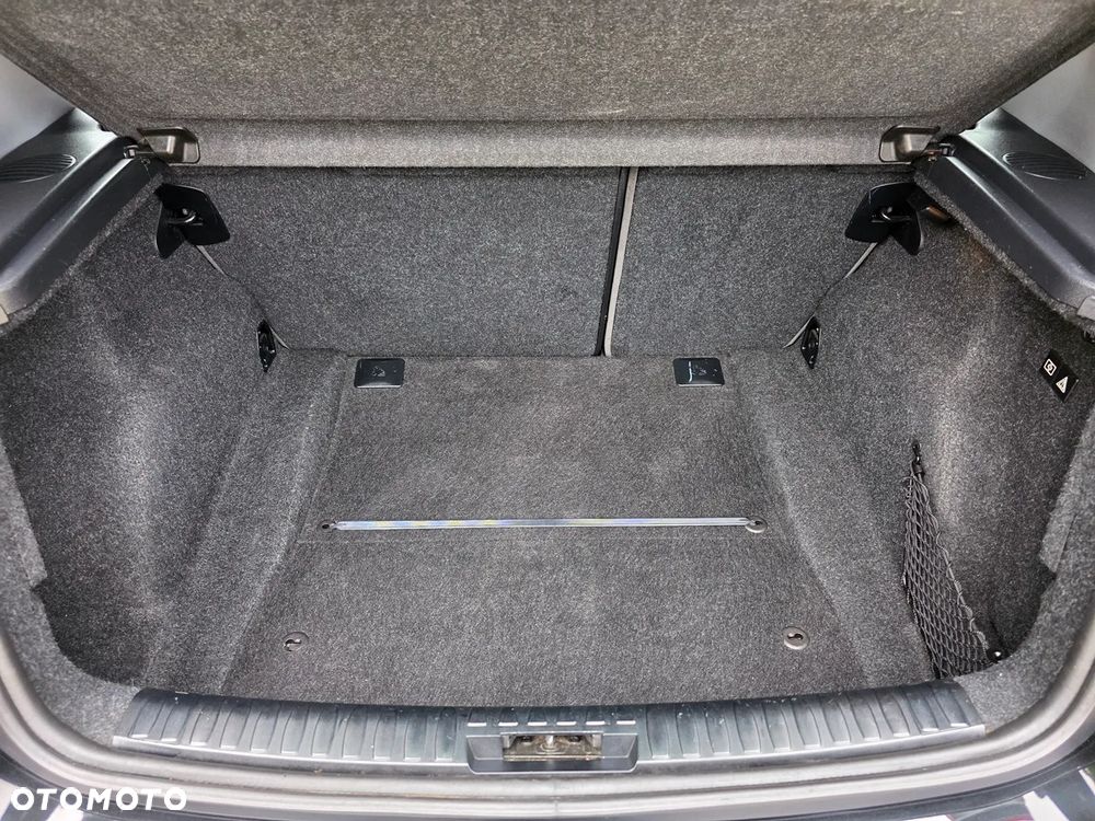BMW Seria 1 120d DPF Edition Sport - 31