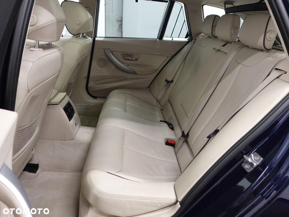 BMW Seria 3 - 22